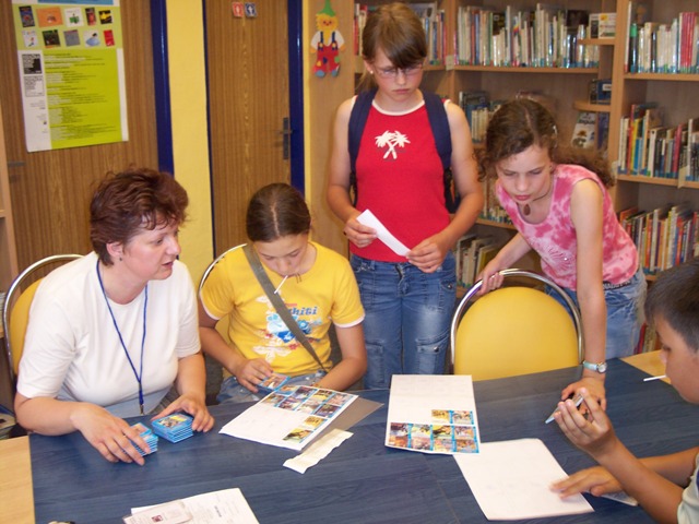 Rozdávání kartiček